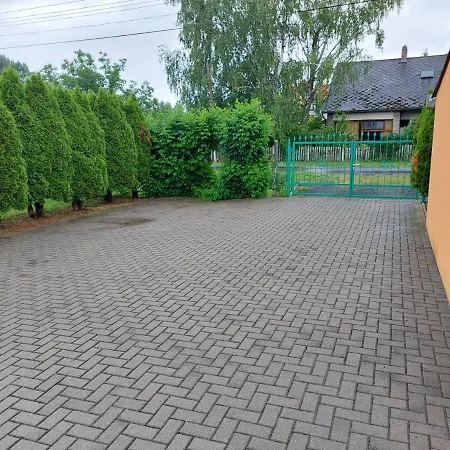 Feriehus Schoenes Mit Grossem Pool 4 Km Zum Balaton *